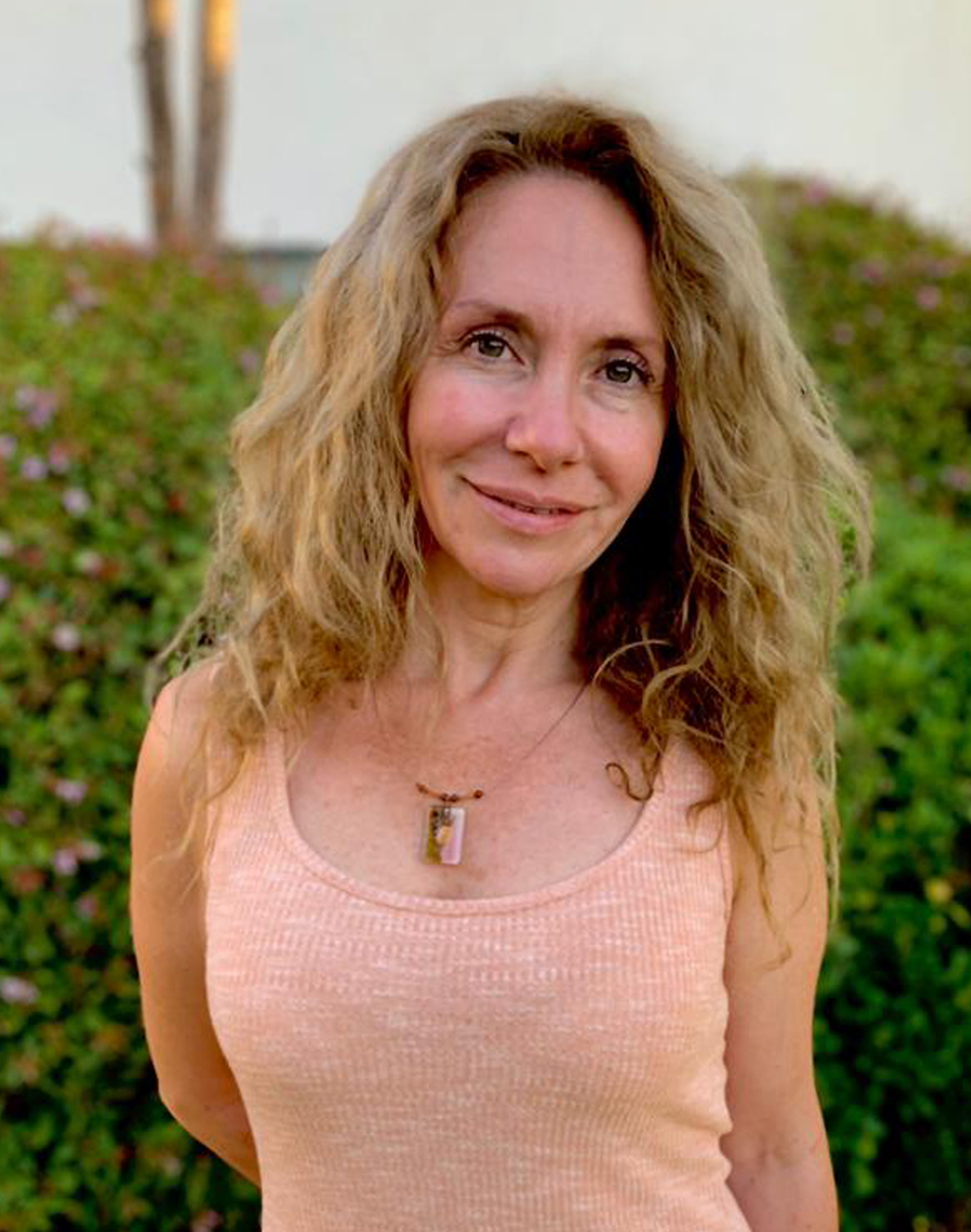 Denise Mariette Faure Lühr - Secretaria de Corporación